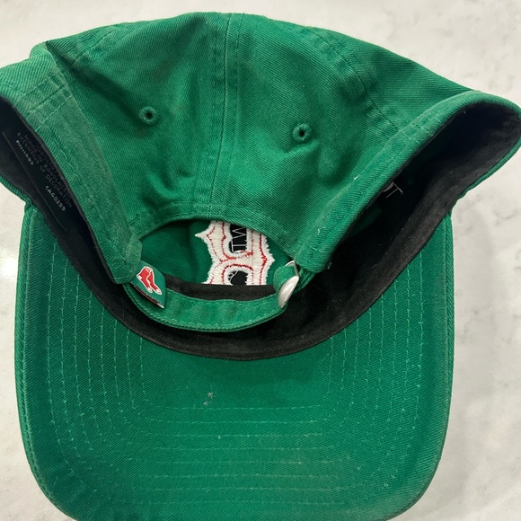 New Era Green and Red Boston Redsox  Baseball Cap Hat - Picture 6 of 6
